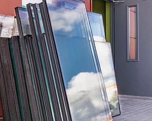 Что теплее: стеклопакет или сэндвич-панель