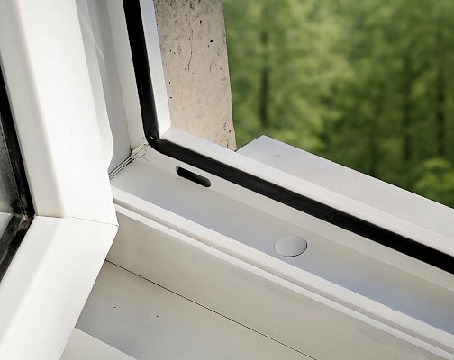 Дренажные отверстия в пластиковых окнах по ГОСТу