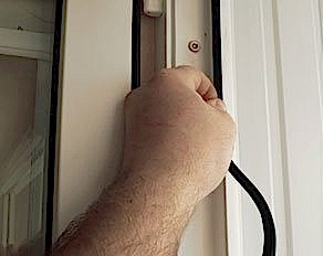 Поменяем уплотнитель, регулировка в подарок!